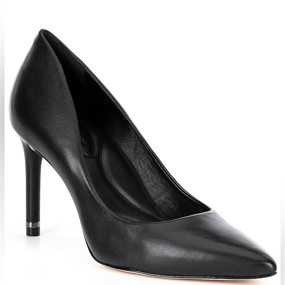 ANTONIO MELANI Black Heels Classic Design